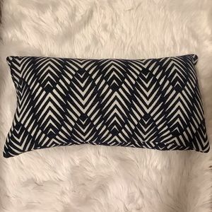 Decorative pillow